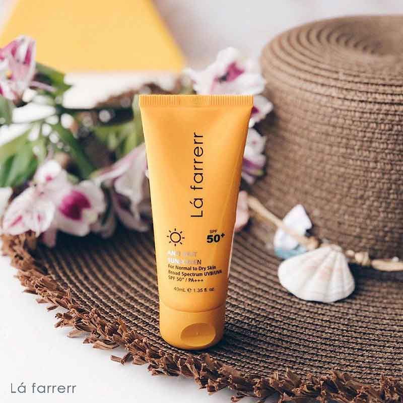 کرم ضد آفتاب بدون رنگ لافارر مدل SPF30 محافظ UVA ،UVB و +++PA، ضد لک، مناسب پوست‌های خشک و معمولی حجم 40 میلی‌لیتر -  - 3