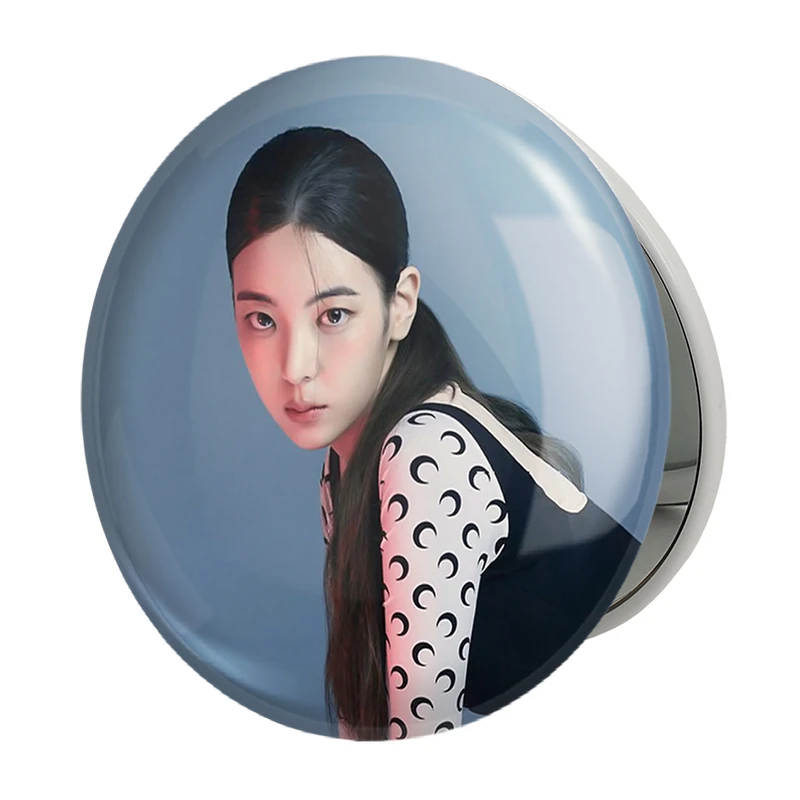 آینه جیبی خندالو طرح لیا گروه ایتزی ITZY مدل تاشو کد 20200 