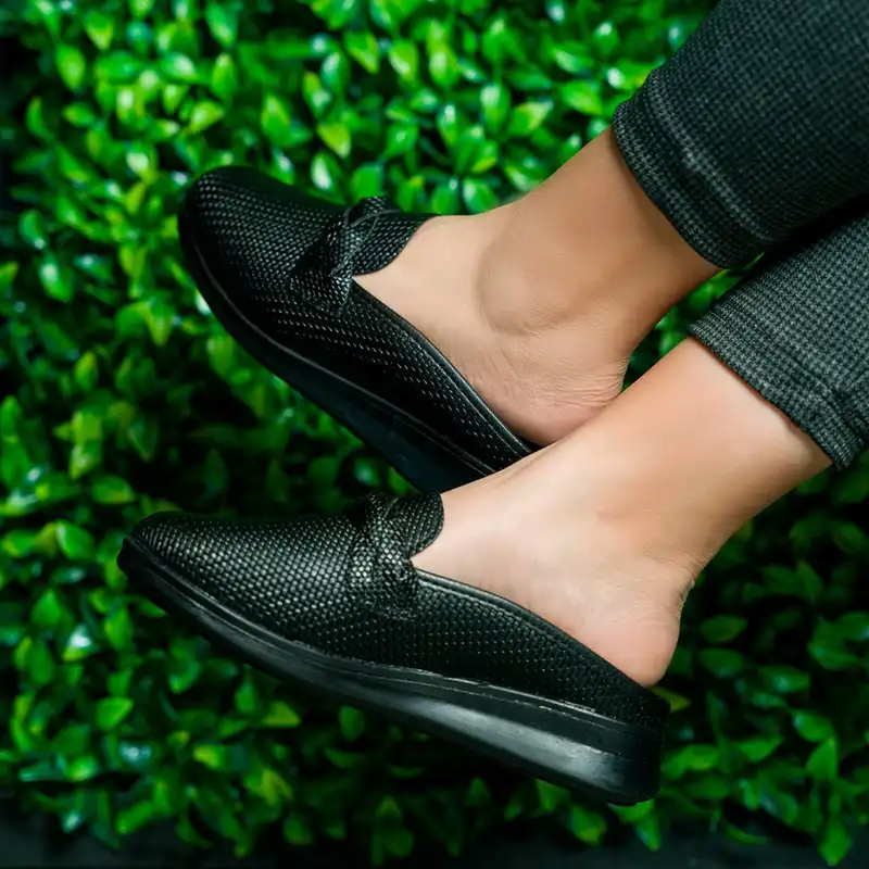 صندل زنانه مدل نگین رنگ مشکی