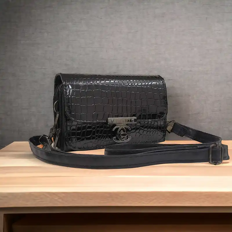 کیف دوشی زنانه مدل Bs108