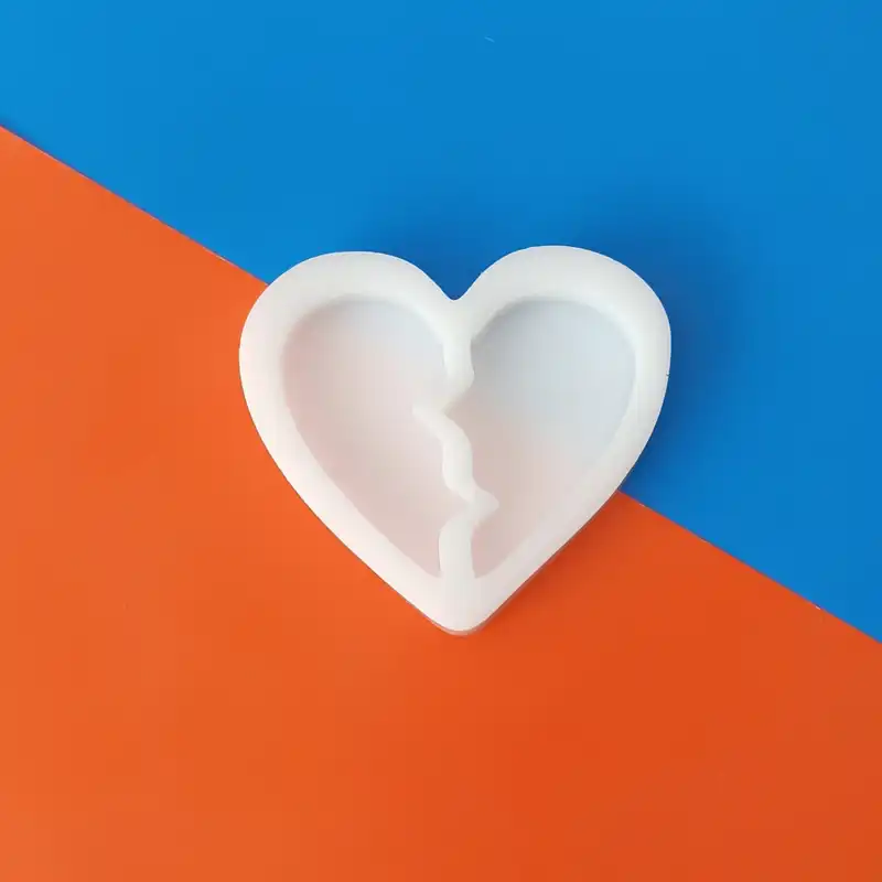 قالب رزین مدل قلب طرح عشق کد GS1