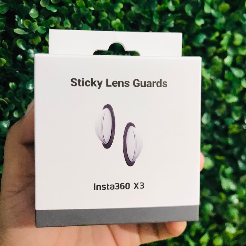 دوربین فیلم برداری ورزشی اینستا 360 مدل   insta360 x3 به همراه لوازم جانبی