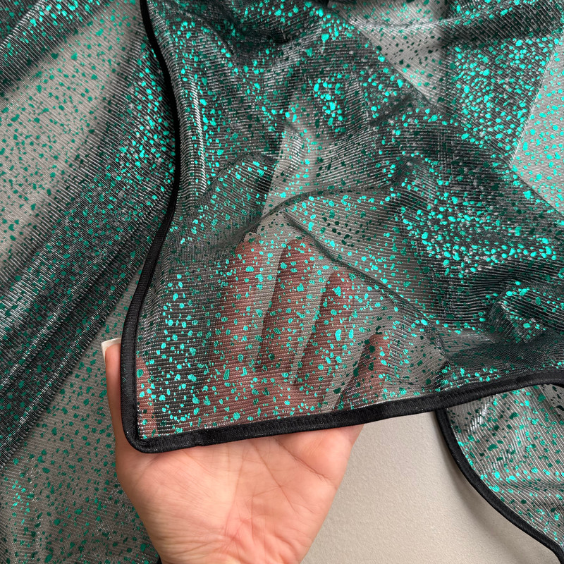 شال زنانه مدل حریر کش لیزری مجلسی دو رو خالخالی دور نوار دوزی