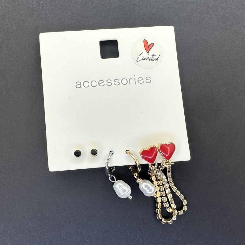 گوشواره زنانه اکسسورایز مدل قلب و مروارید مجموعه 3 عددی