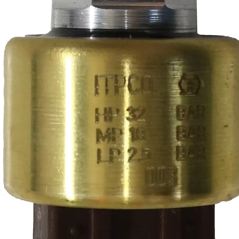 کلید کولر خودرو ایمن تک کد 403 مناسب برای پژو 405