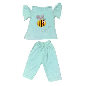 ست تیشرت و شلوارک دخترانه مدل زنبورک