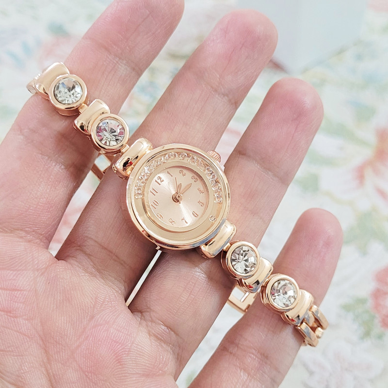 ساعت مچی عقربه ای دخترانه مدل دور شنی