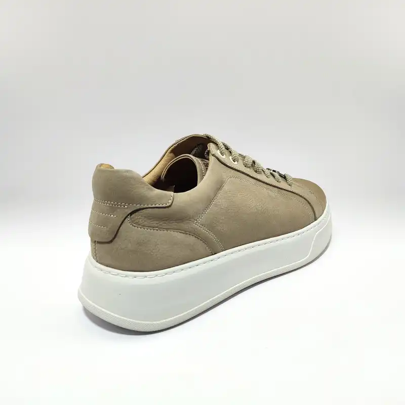 کفش روزمره زنانه کرمانی مدل چرم دستدوز طبیعی کد 510 رنگ خاکی