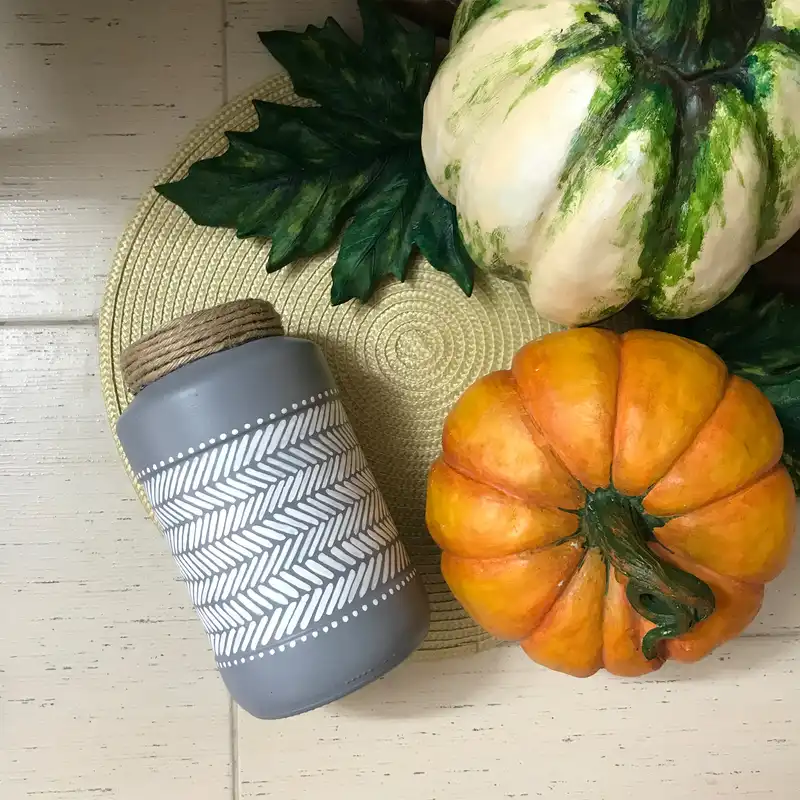 گلدان شیشه ای مدل خط کج