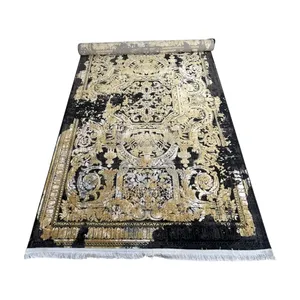 فرش ماشینی 500 شانه زمینه طلایی حاشیه مشکی مدل فرانسوی