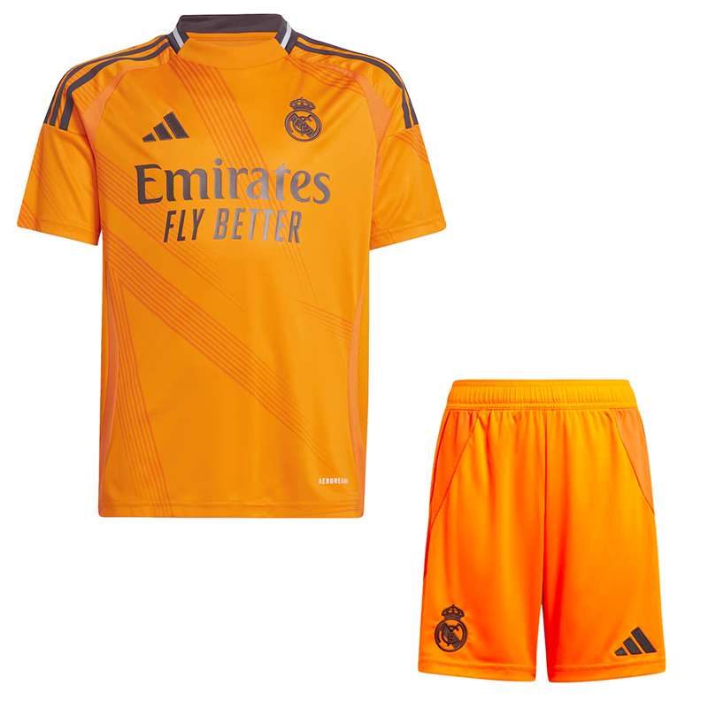 ست تی شرت و شلوارک ورزشی مردانه مدل رئال مادرید Away 2025 ست تی شرت و شلوارک ورزشی مردانه مدل رئال مادرید Away 2025