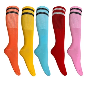 جوراب ورزشی ساق بلند مردانه تن پوش هنگامه مدل  زیر زانو کش دو خط مجموعه 5 عددی