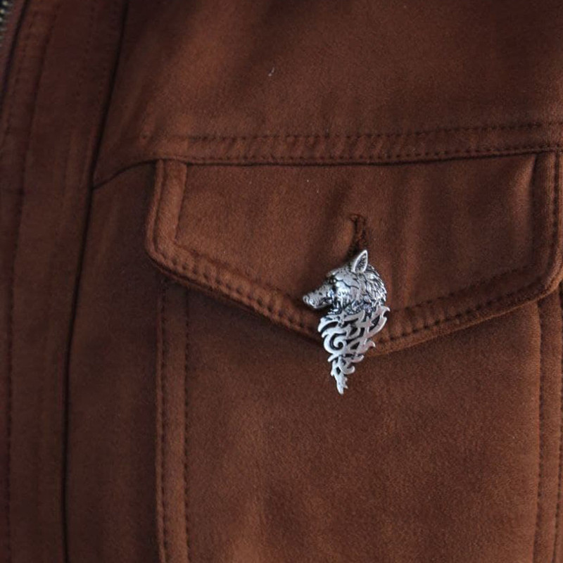 گل سینه زنانه مدل گرگ