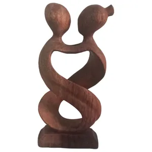 مجسمه چوبی مدل رمانتیک