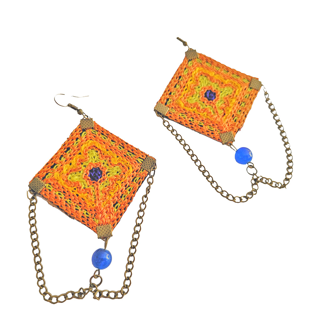 گوشواره دست دوز زنانه  نیک ثمر مدل  سوزندوزی لوزی