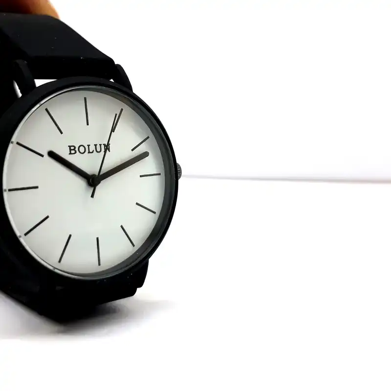 ساعت مچی عقربه ای بلون کد 123