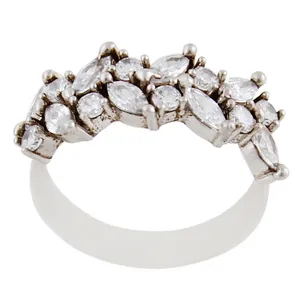 انگشتر نقره زنانه بازرگانی میلادی مدل برگ مینیمال کد AWR_727