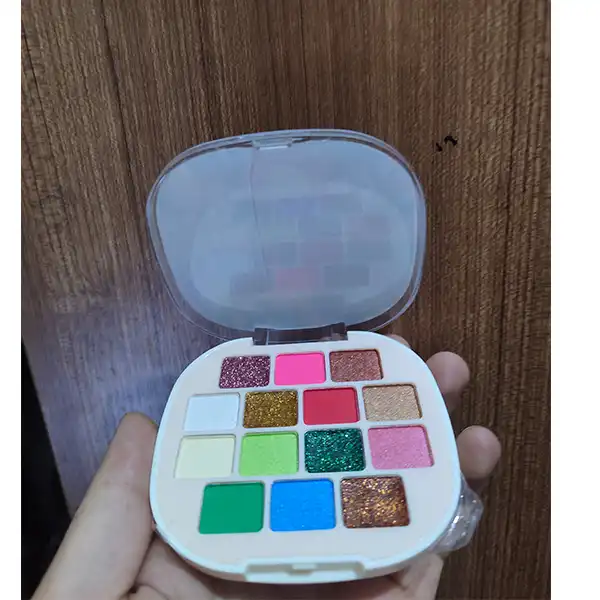 پالت سایه چشم ویا لتواس مدل 3D