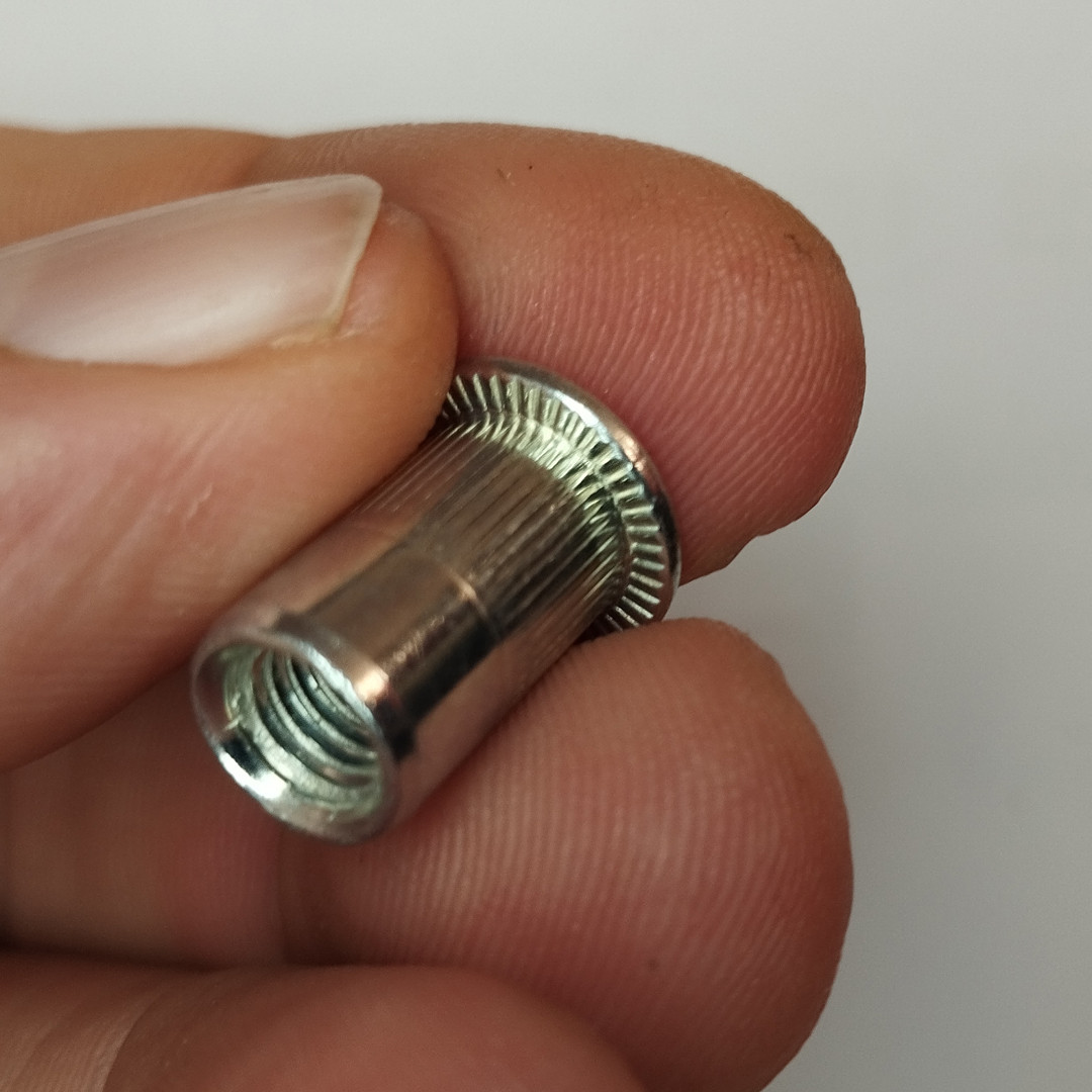 مهره پرچ مدل HI5-M6 بسته 20 عددی