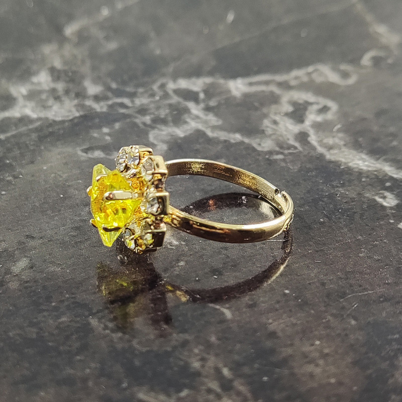 انگشتر دخترانه سلین کالا مدل سیترین طرح ستاره کد 4