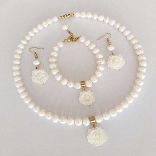 نیم ست دخترانه مدل مرواريد و صدف طبیعی