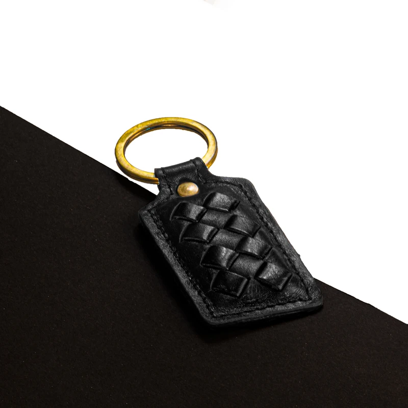 عکس شماره 4 : جاکلیدی چرمینه اسپرت مدل بافت