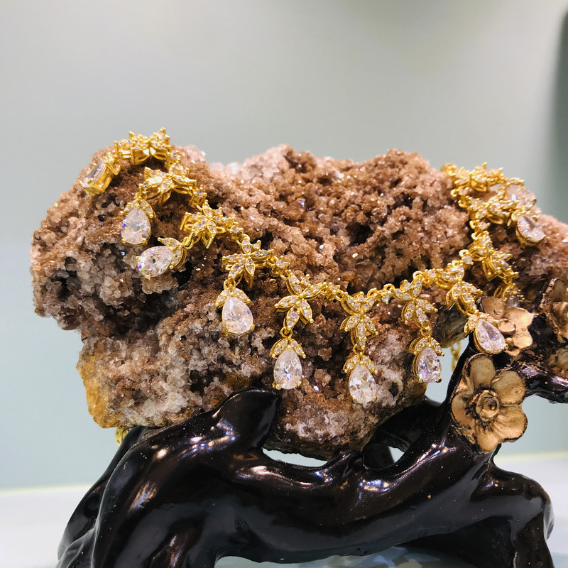 نیم ست نقره زنانه مدل جواهر مزین به نگین اتریشی نیم ست نقره زنانه مدل جواهر مزین به نگین اتریشی