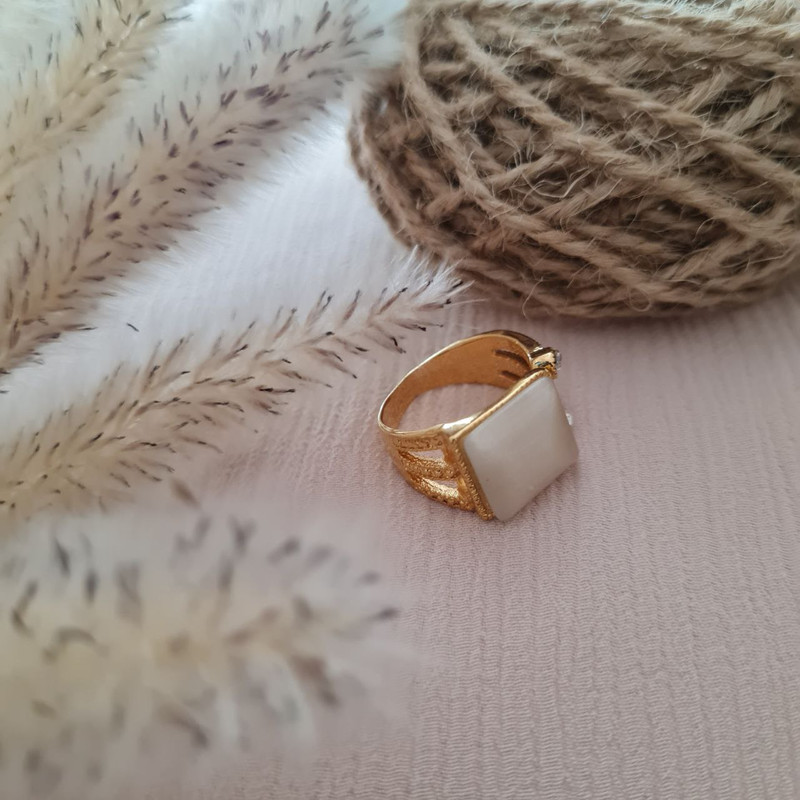 انگشتر زنانه مدل مربع سه خط نگینی کد kr