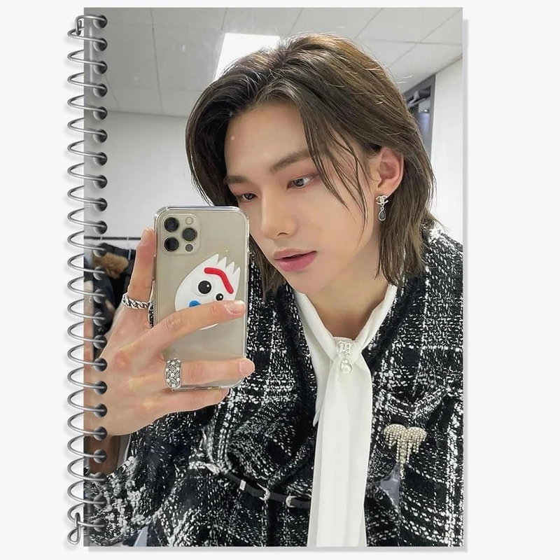 دفتر لغت 50 برگ خندالو مدل هیونجین گروه استری کیدز Stary Kids کد 16899