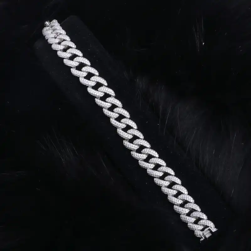 دستبند نقره زنانه مدل 01