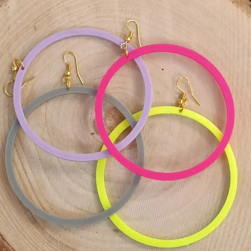 گوشواره زنانه مدل عروسکی پلکسی