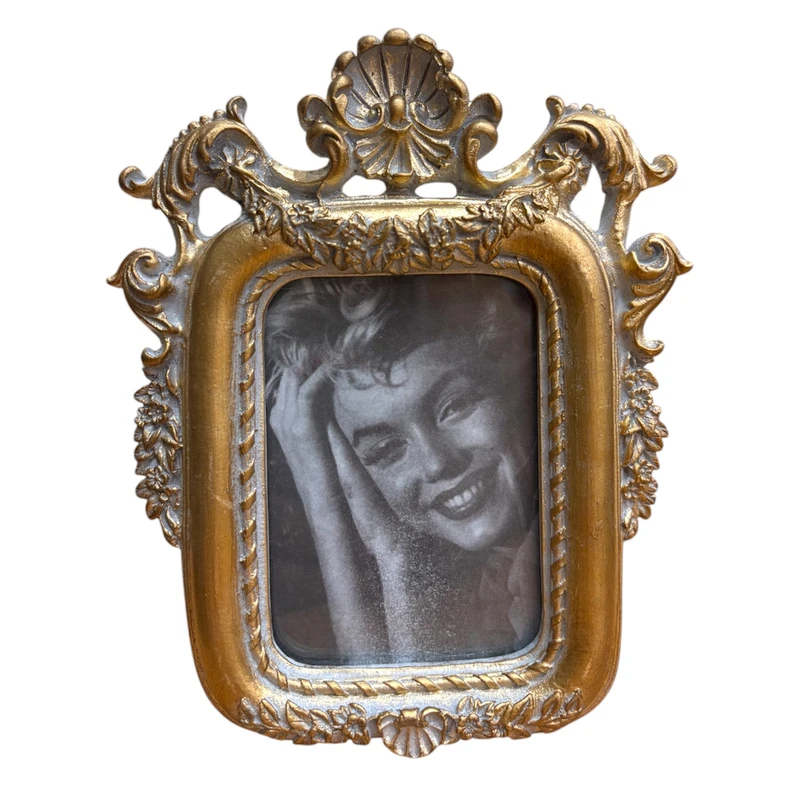 قاب عکس مدل ۳۰۲۴ سایز ۶*۹ سانتی متر