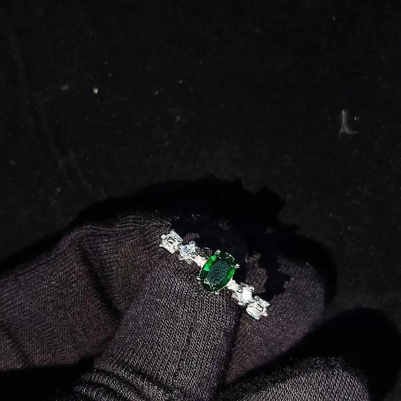 انگشتر نقره زنانه جی تی ای مدل جی نایس