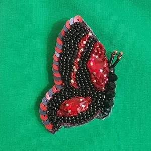 گل سینه زنانه مدل پروانه کد GOL191