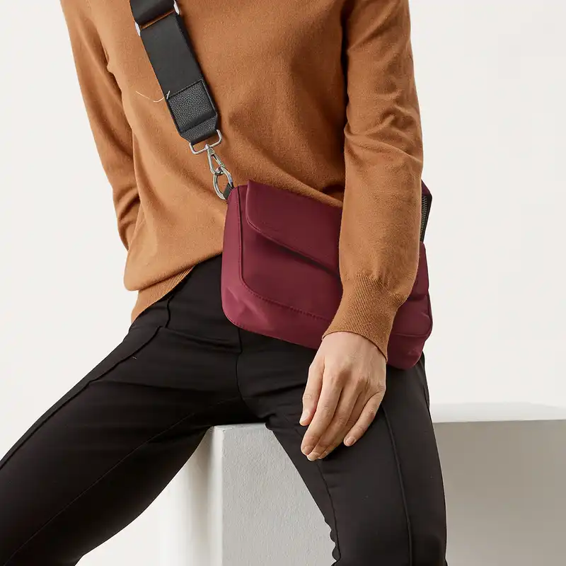 کیف دوشی زنانه اس.اولیور مدل 201.10.11.25.300.2110189