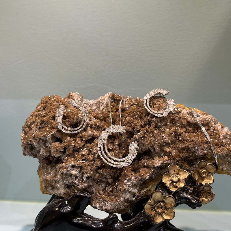 نیم ست نقره زنانه مدل جواهری هلالی با تگین اتریشی 33-40