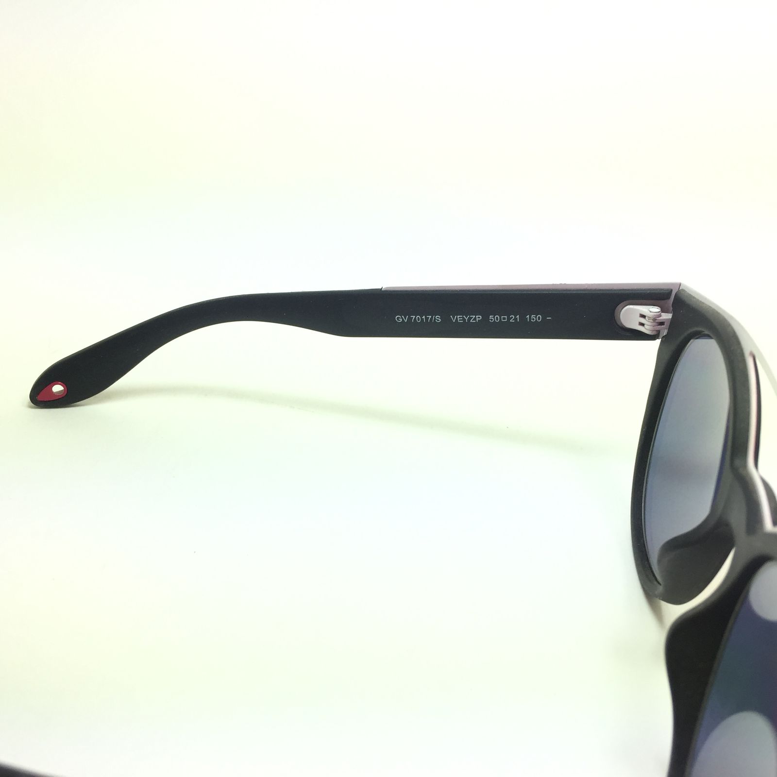 عینک آفتابی ژیوانشی مدل GV 7017 S -  - 3