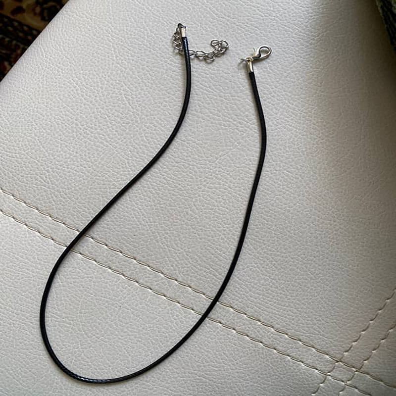 گردنبند دخترانه مدل بند چرمی کد beh123