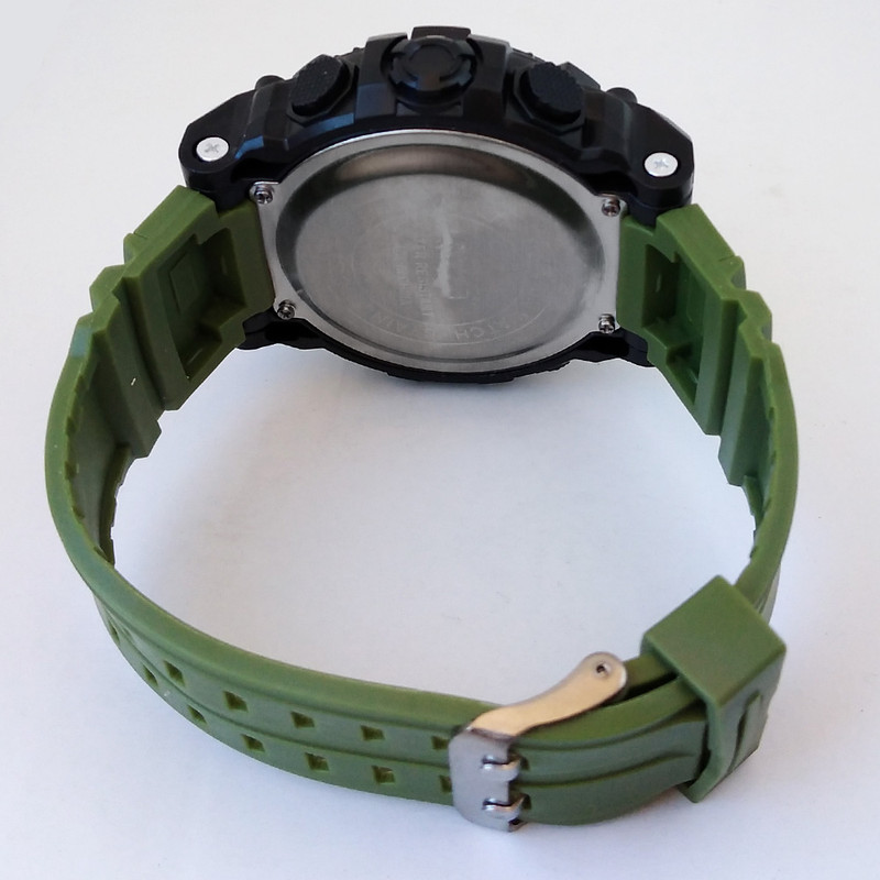 ساعت مچی دیجیتال پسرانه والار مدل ضدآب تاریخ شمار چراغ هفت کد 230