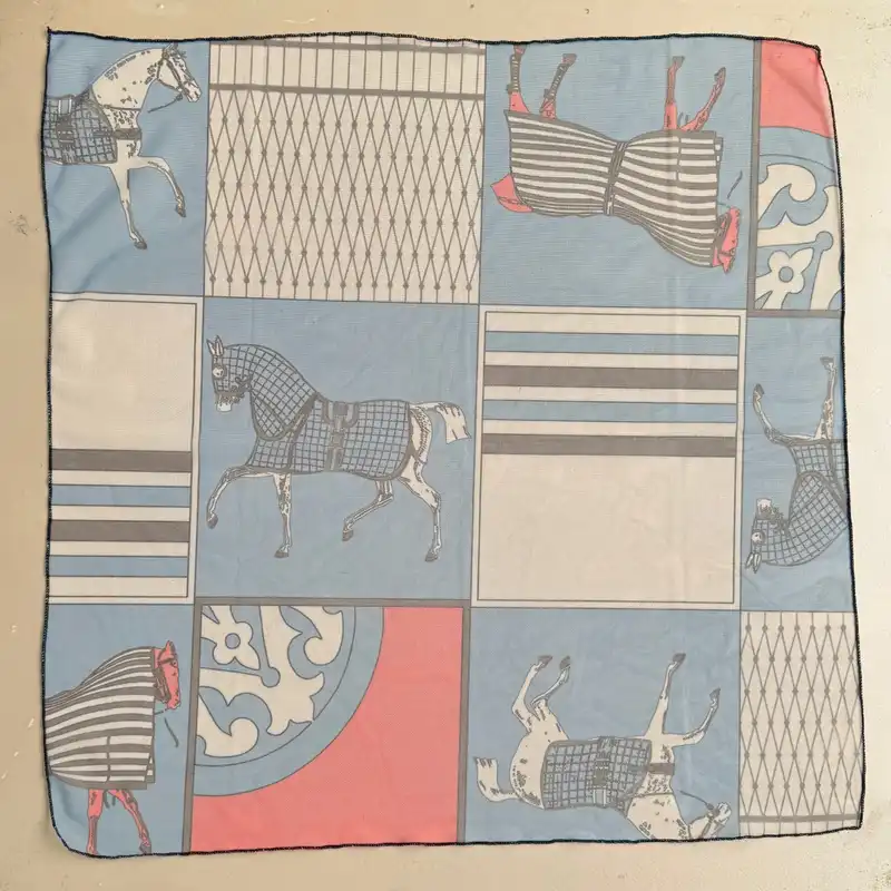 روسری زنانه مدل مینی توری چهار خانه اسب