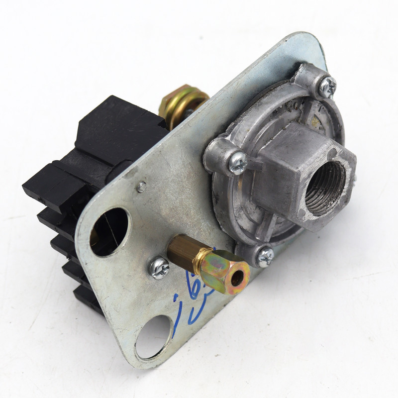 کلید اتومات کمپرسور هوا سامکو مدل تک فاز کد YP-01