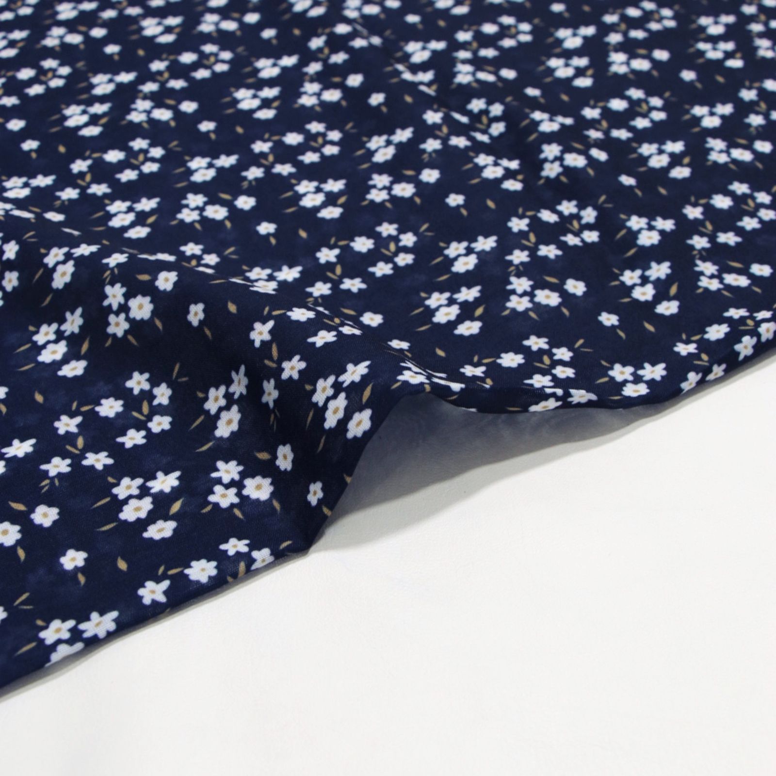 شال زنانه مدل خنک تابستانه طرح گل کد 7062 -  - 25