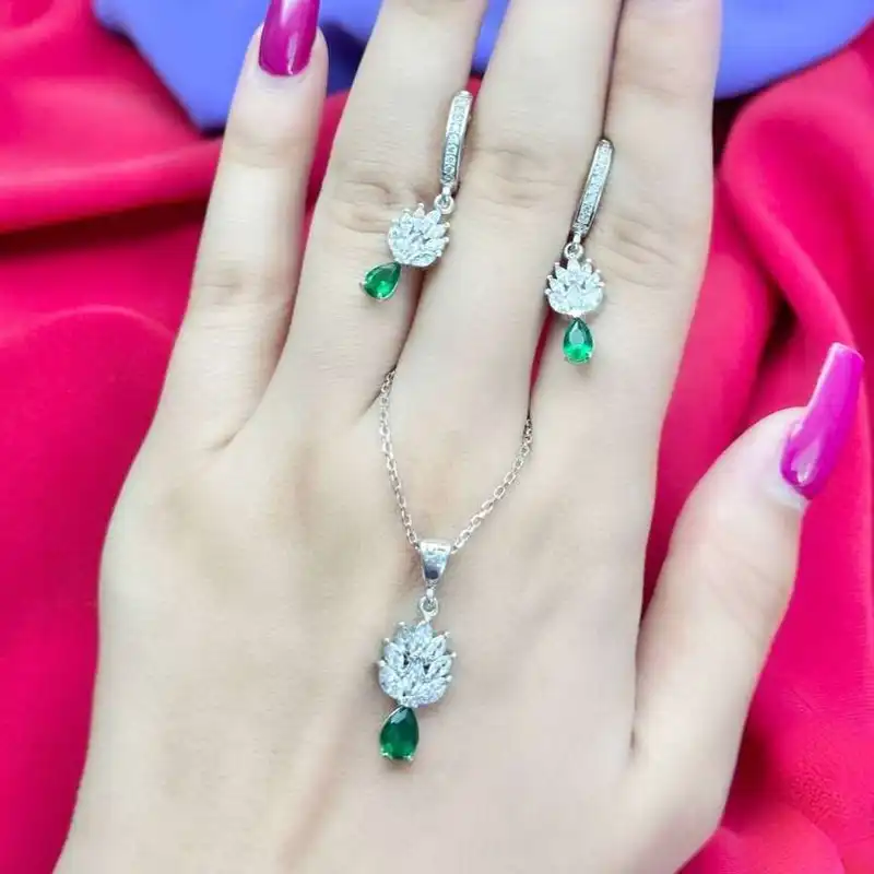 نیم ست نقره زنانه مدل گندم نگین زمرد کد 21