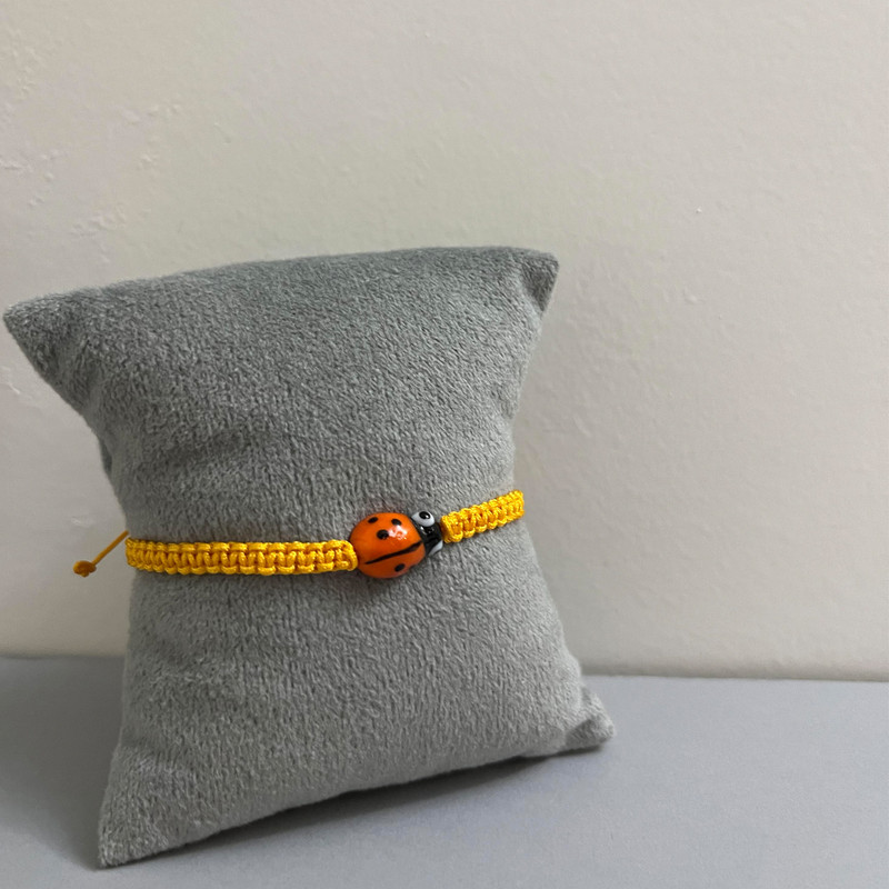 دستبند زنانه مدل کفش دوزک