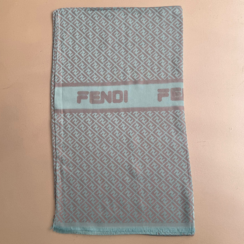 شال زنانه مدل نخ ژاکارد هایلایتی نرم و سبک