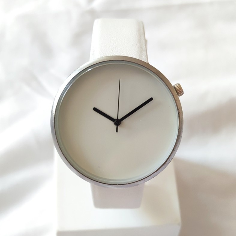 ساعت مچی عقربه ای دخترانه مدل W1