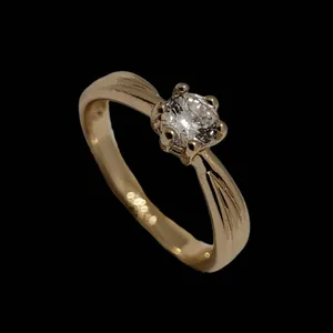 انگشتر زنانه تاش مدل تک نگین کد 66