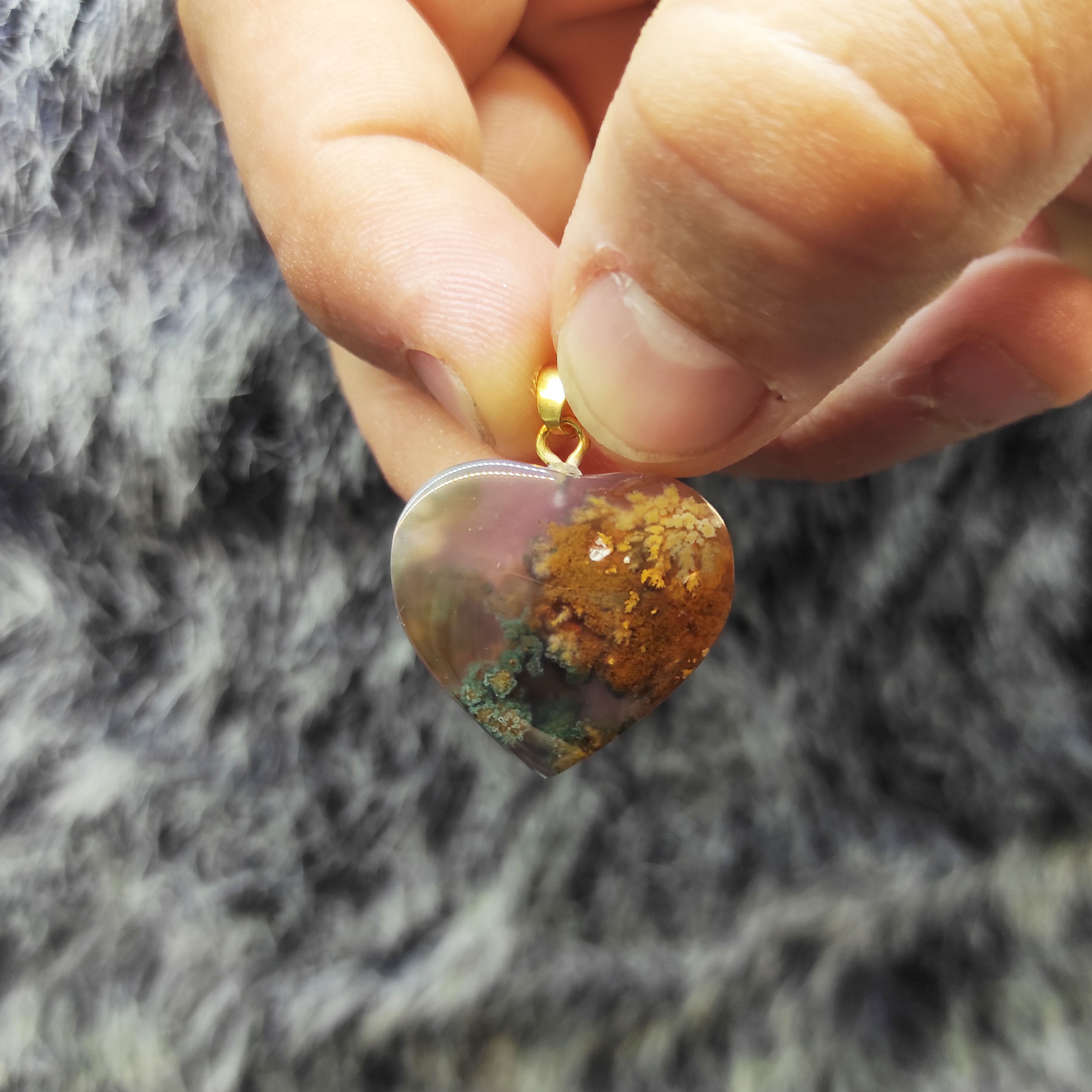 آویز گردنبند زنانه مدل عقیق شجر سوسنی طرح قلب کدR12 آویز گردنبند زنانه مدل عقیق شجر سوسنی طرح قلب کدR12