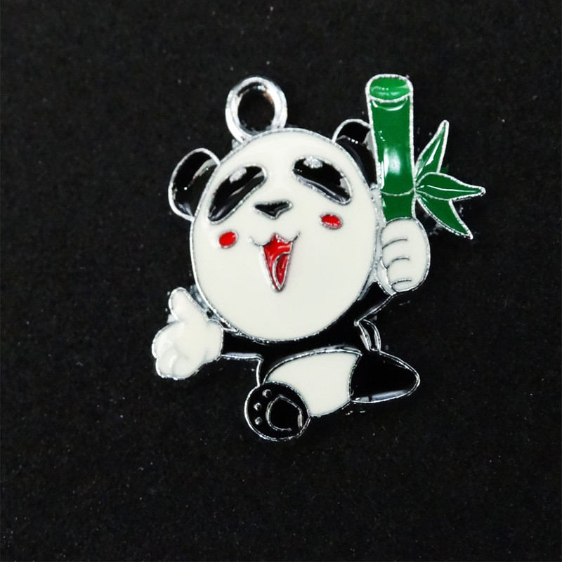 آویز گردنبند مدل پاندا کد AG 672 آویز گردنبند مدل پاندا کد AG 672