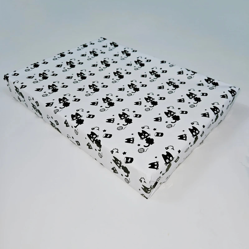 کاغذ کادو مدل گربه‌های بانمک بازیگوش سایز 50×70 سانتی‌متر بسته 5 عددی